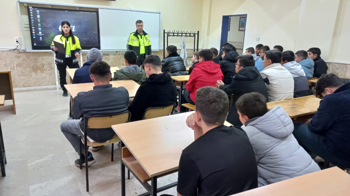 Okulumuzda Karayolu Trafik Güvenliği Semineri Yapıldı